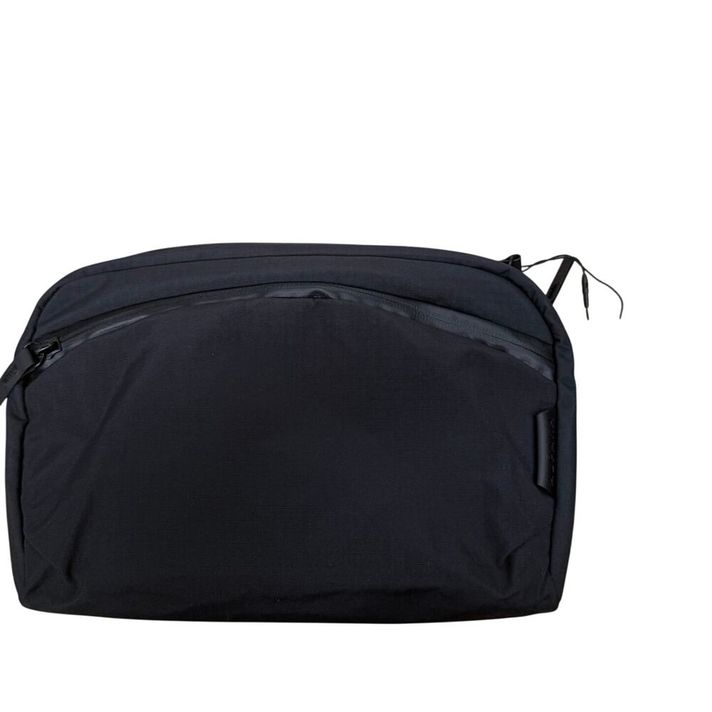 Alpaka Flight Sling 1L Axoflux 210D Black/Gray Crossbody Travel Bag NWT - Picture 9 of 12